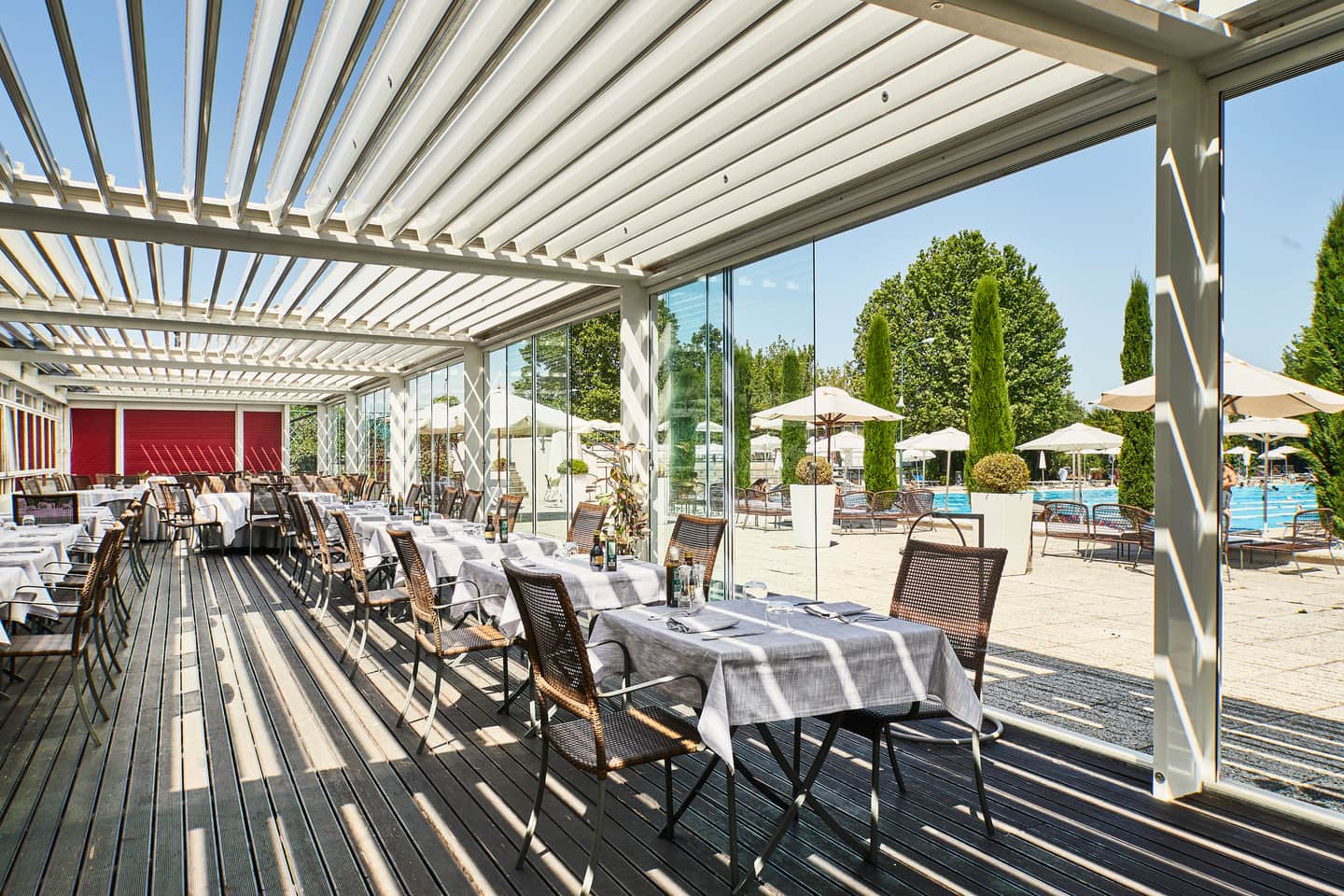 Living Place Hotel