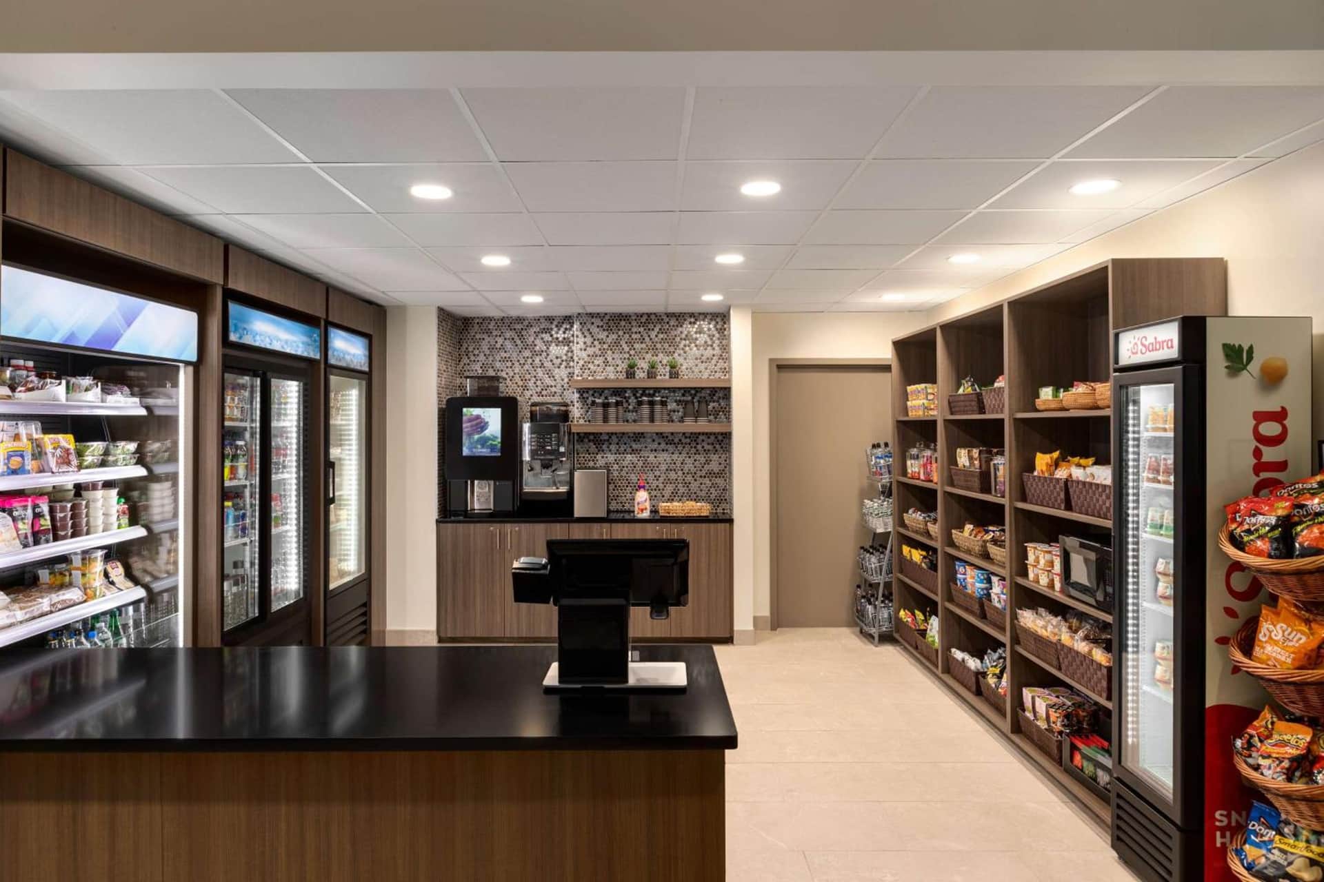 DoubleTree by Hilton New York LaGuardia