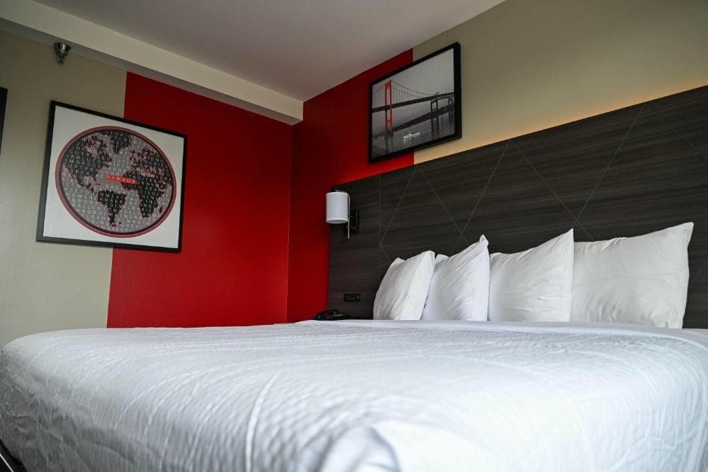 Ramada By Wyndham North Bergen