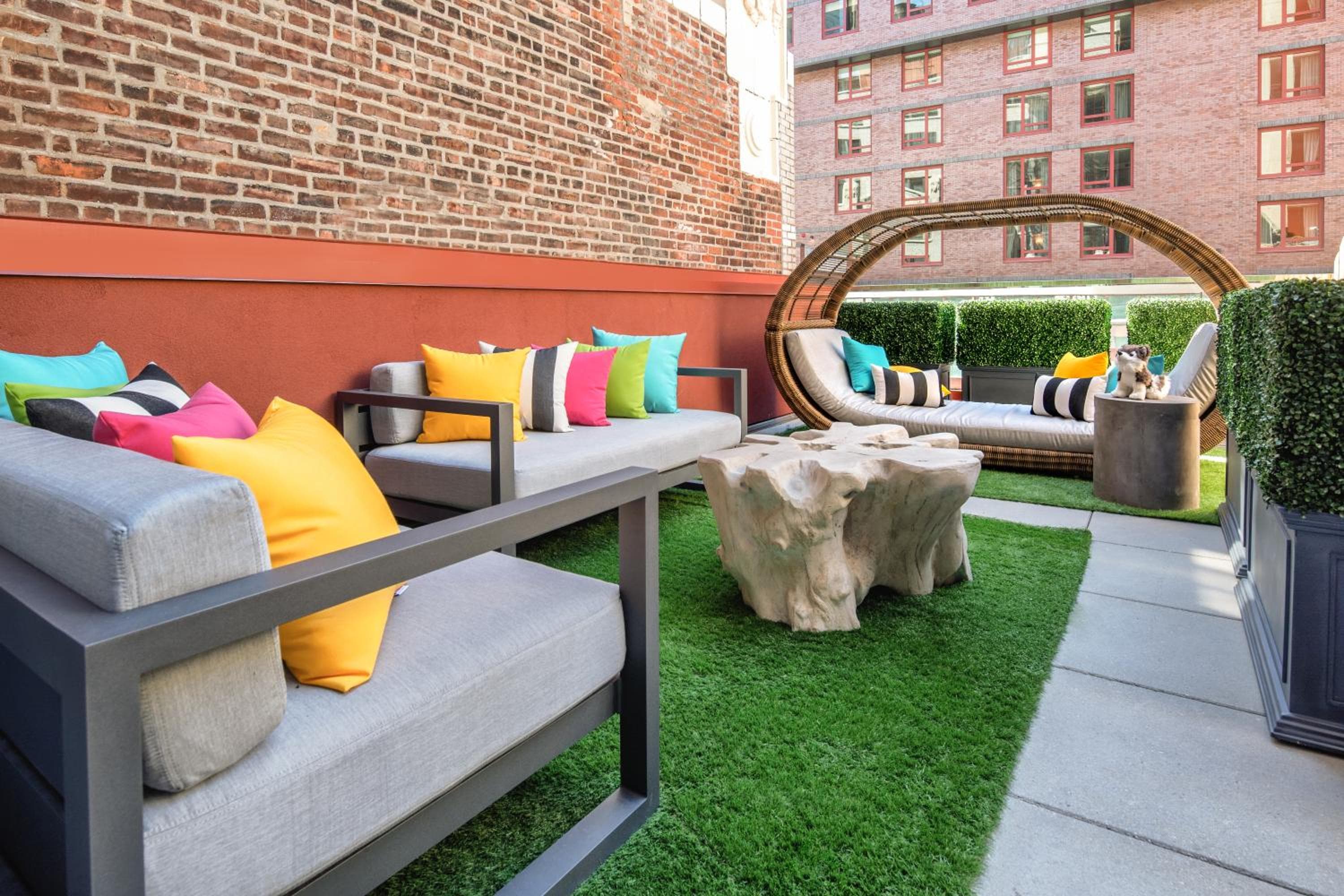 Staypineapple, An Artful Hotel, Midtown New York