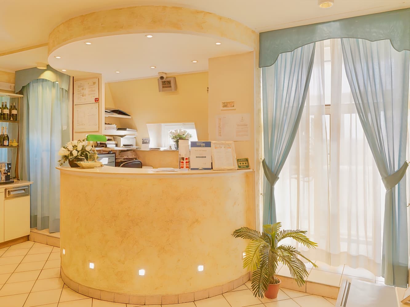 Hotel Arco Romana