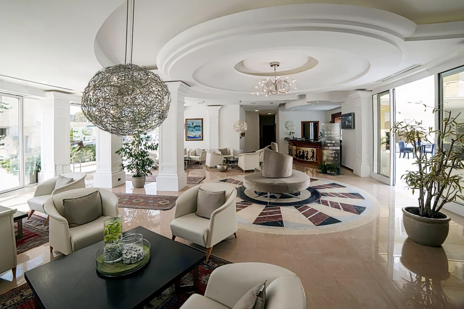 Victoria Palace Hotel