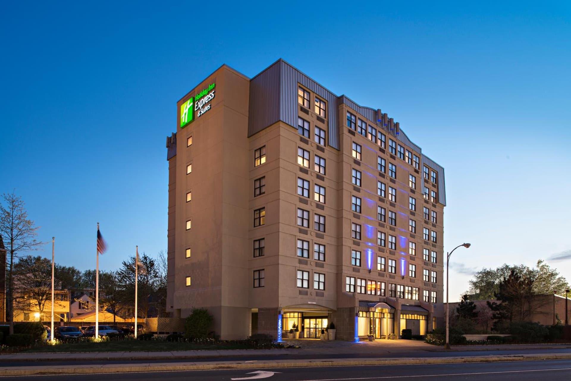 Holiday Inn Express & Suites Boston - Cambridge