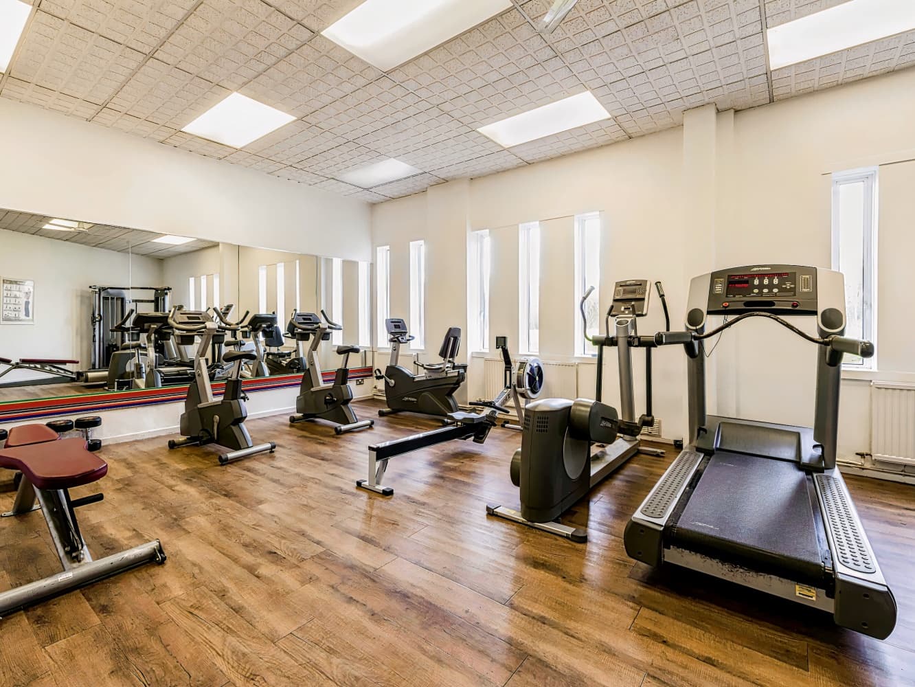 Mercure Cardiff North Hotel