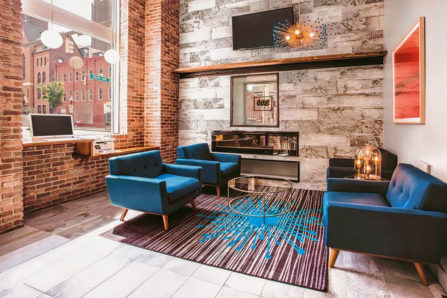 La Quinta Hotel & Suites by Wyndham Baltimore Downtown