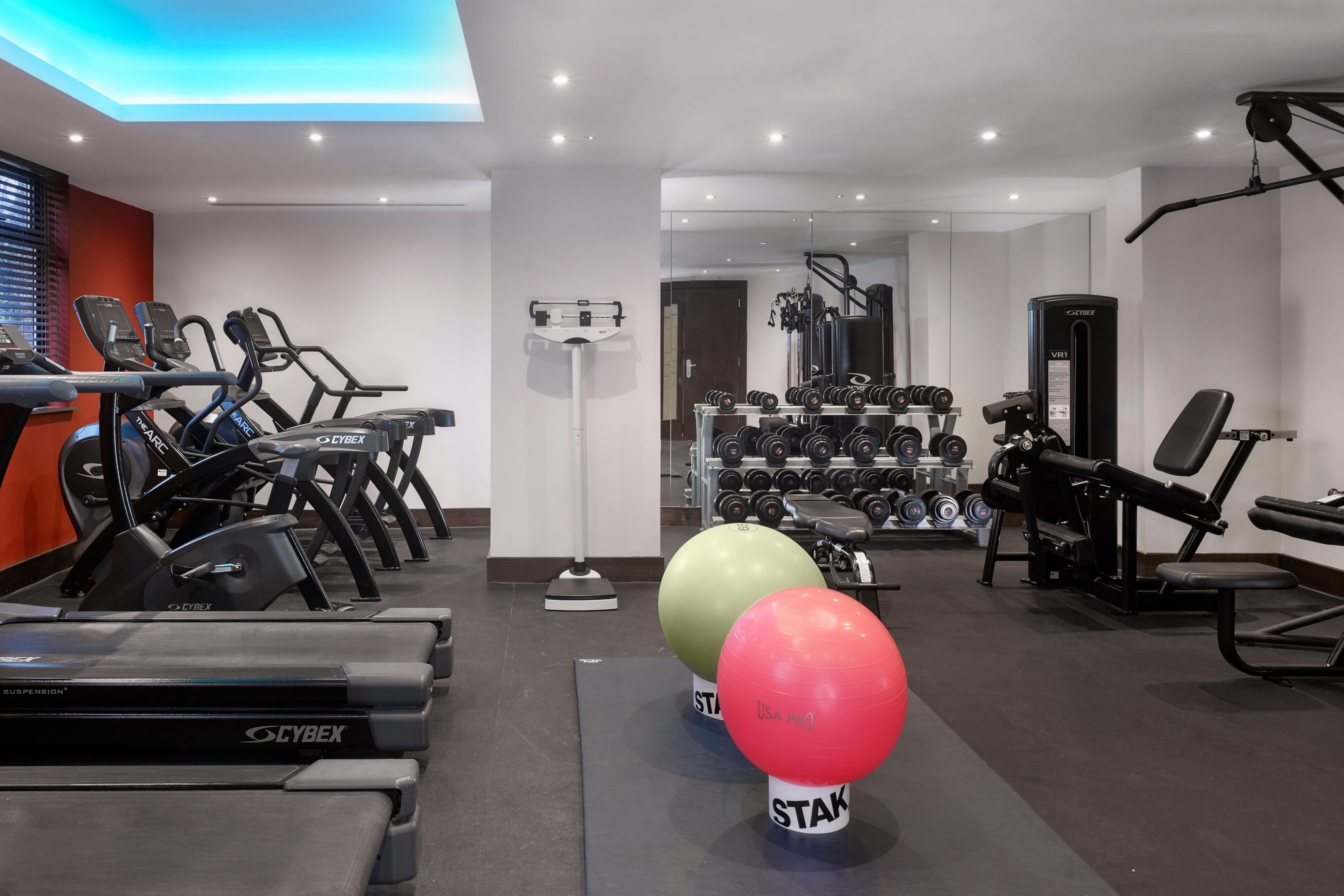 Crowne Plaza London - Gatwick Airport, an IHG Hotel