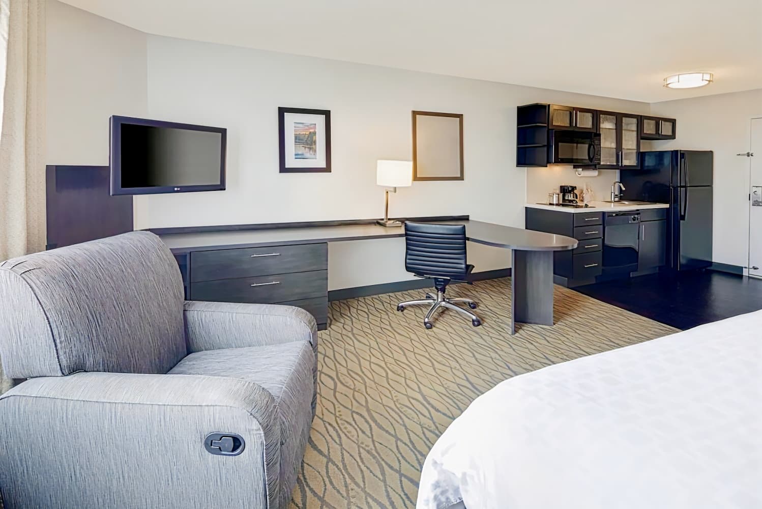 Candlewood Suites Rogers