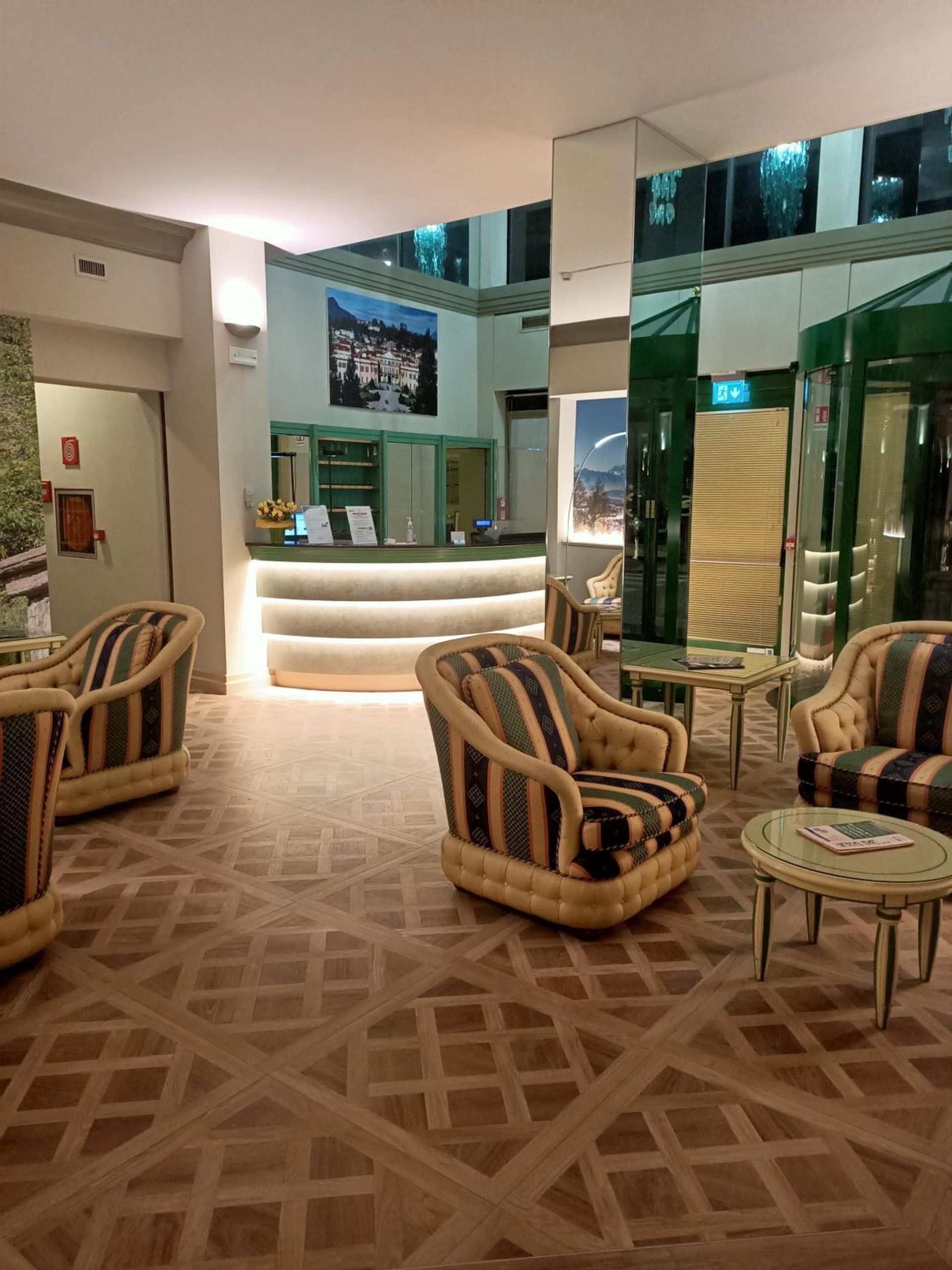 Crystal Hotel Varese
