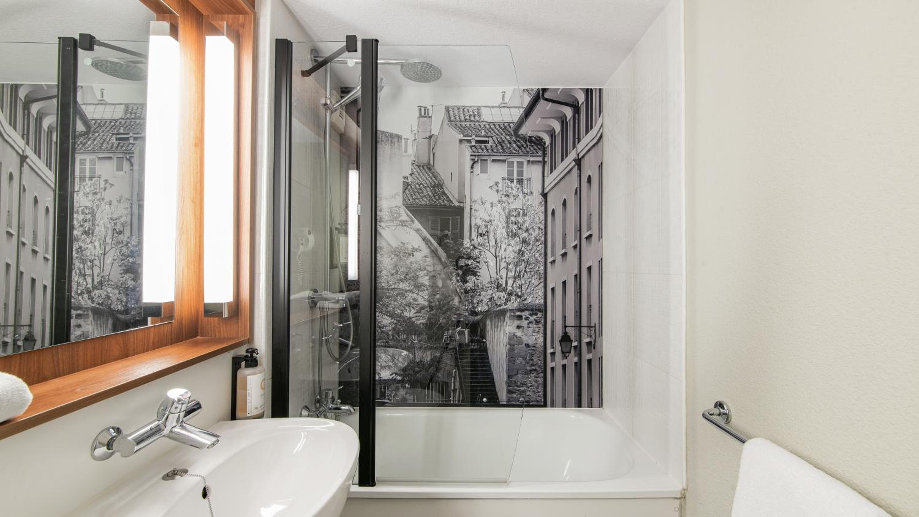 Campanile Poitiers Sud Aéroport