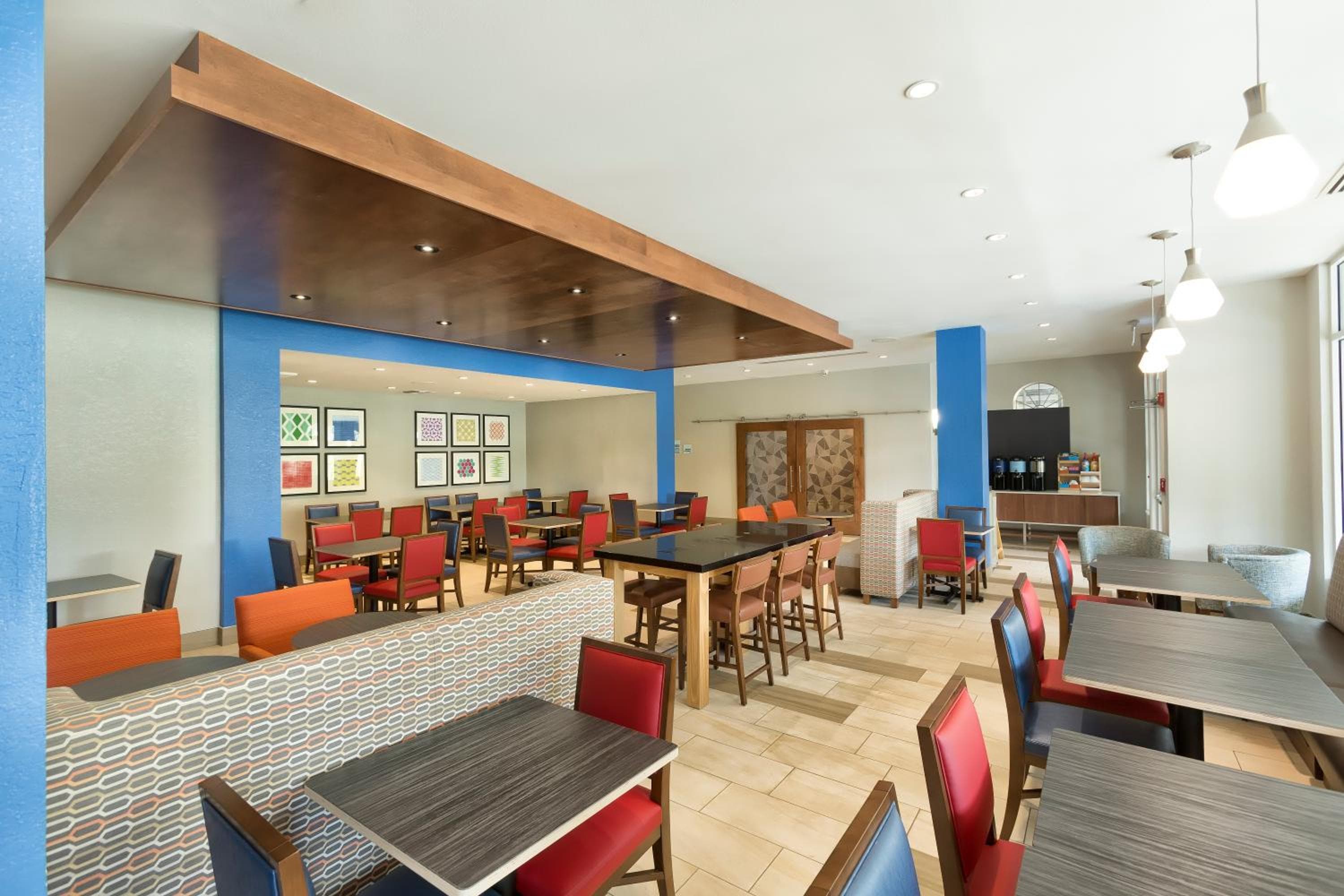 Holiday Inn Express & Suites S Lake Buena Vista by IHG
