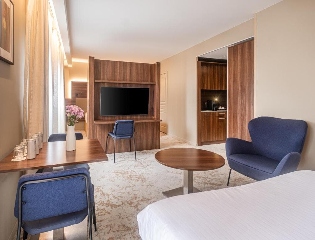 Château Belmont Tours by The Crest Collection