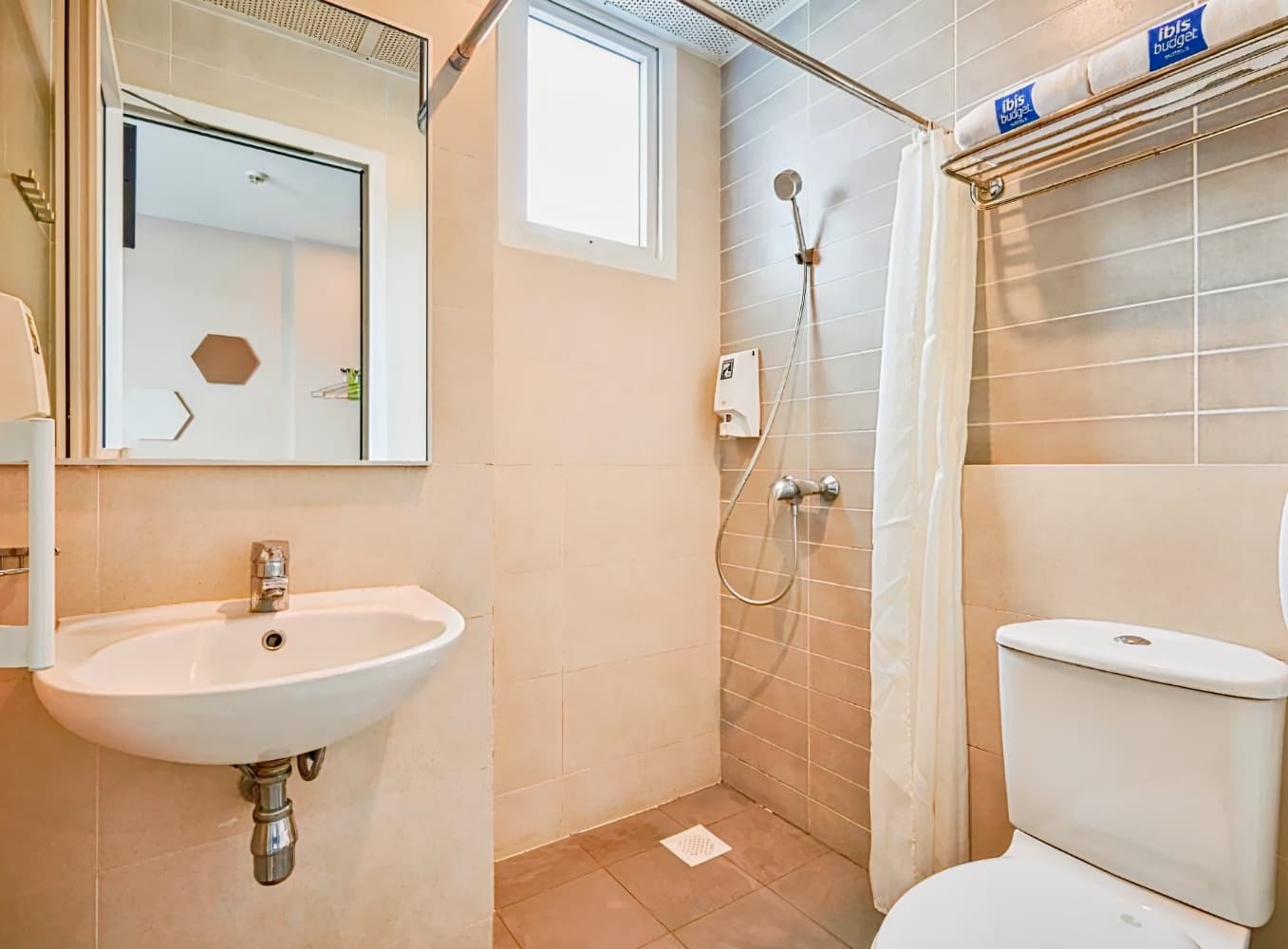 ibis budget Singapore Imperial