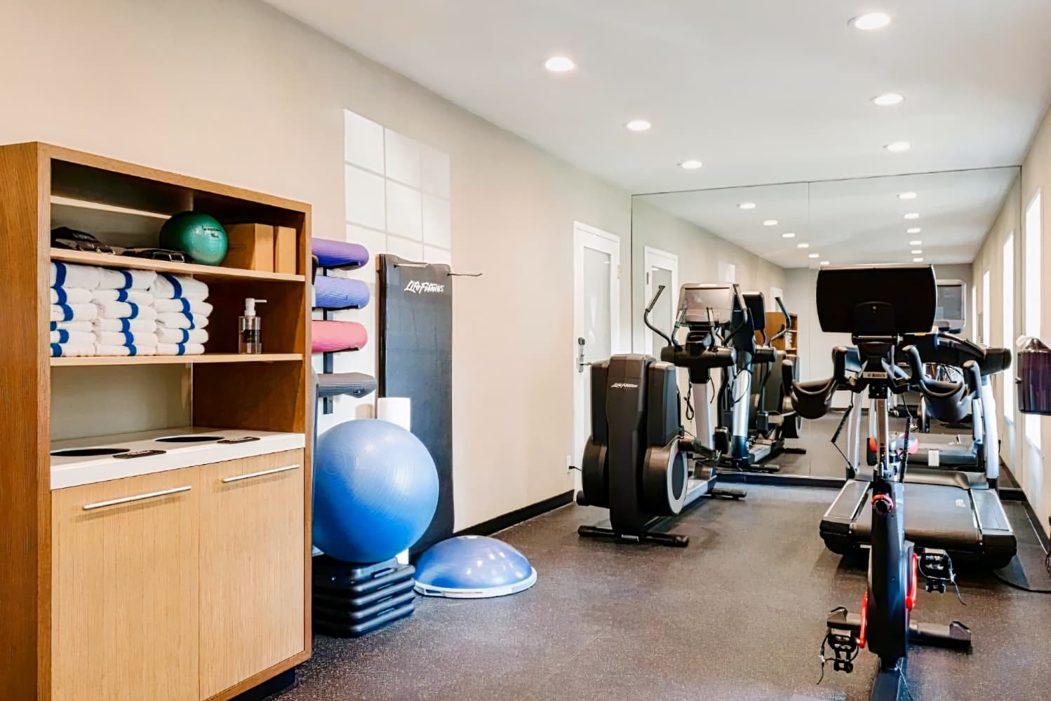 The Inn at Saratoga, Tapestry Collection by Hilton