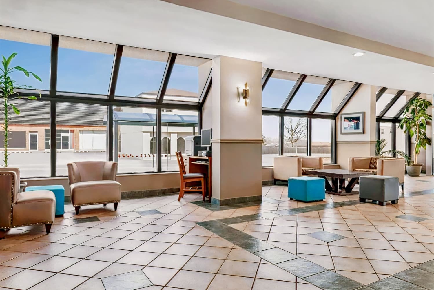 Ramada By Wyndham Niagara Falls near the Falls