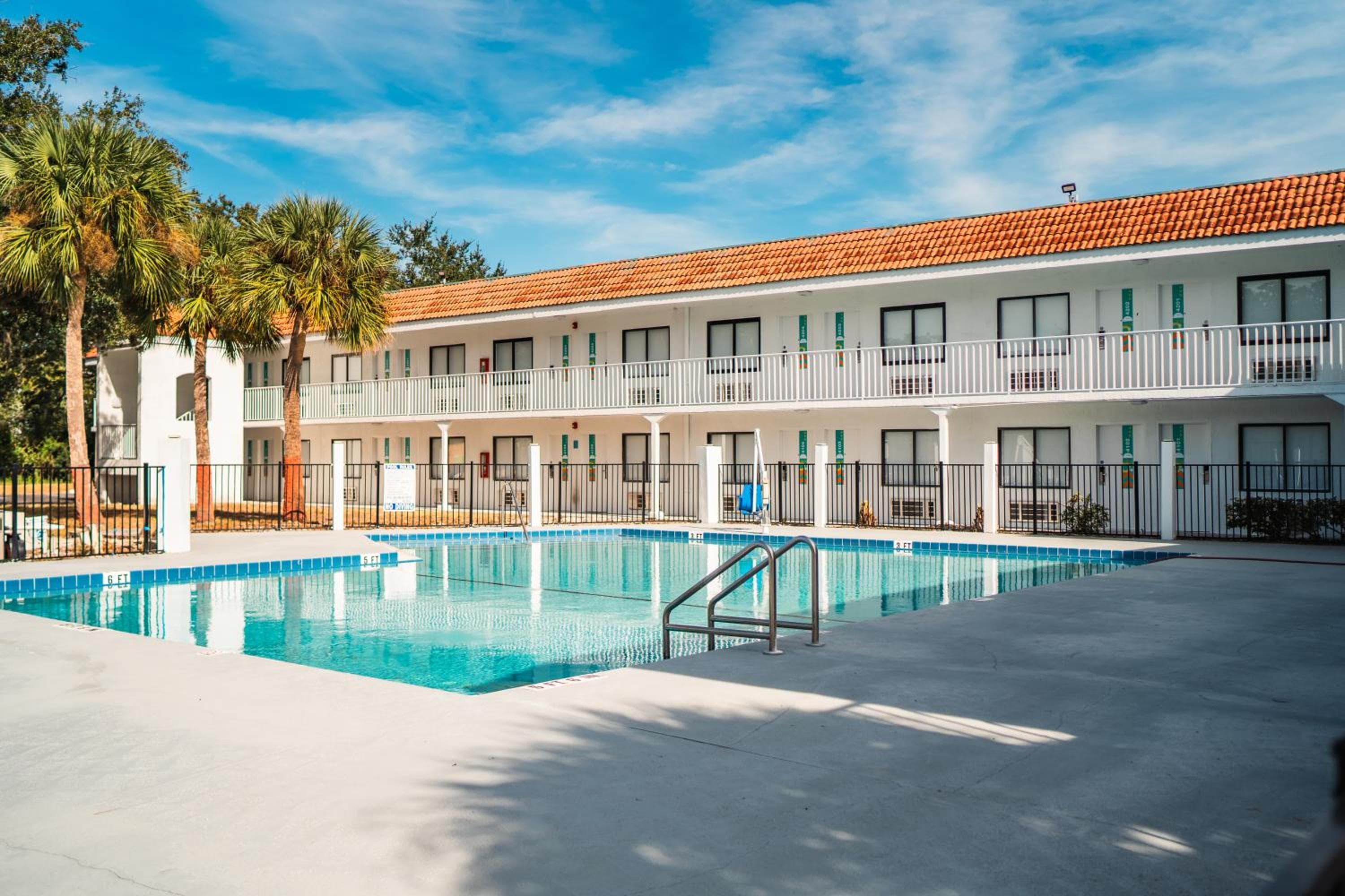Travelodge by Wyndham Orlando Lake Buena Vista South