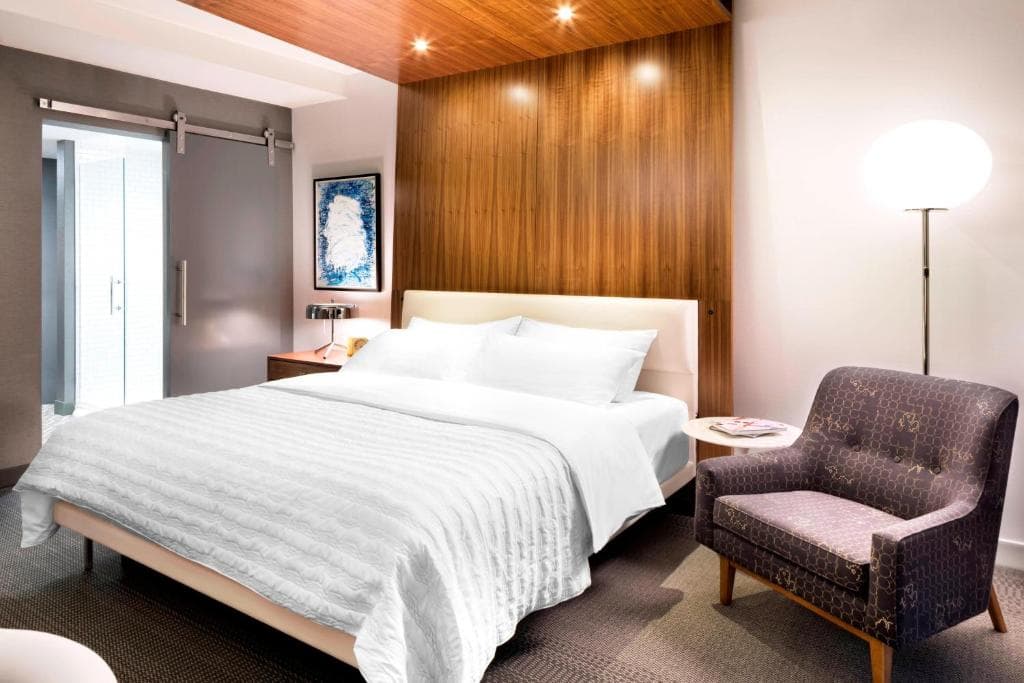 Le Méridien Columbus, The Joseph