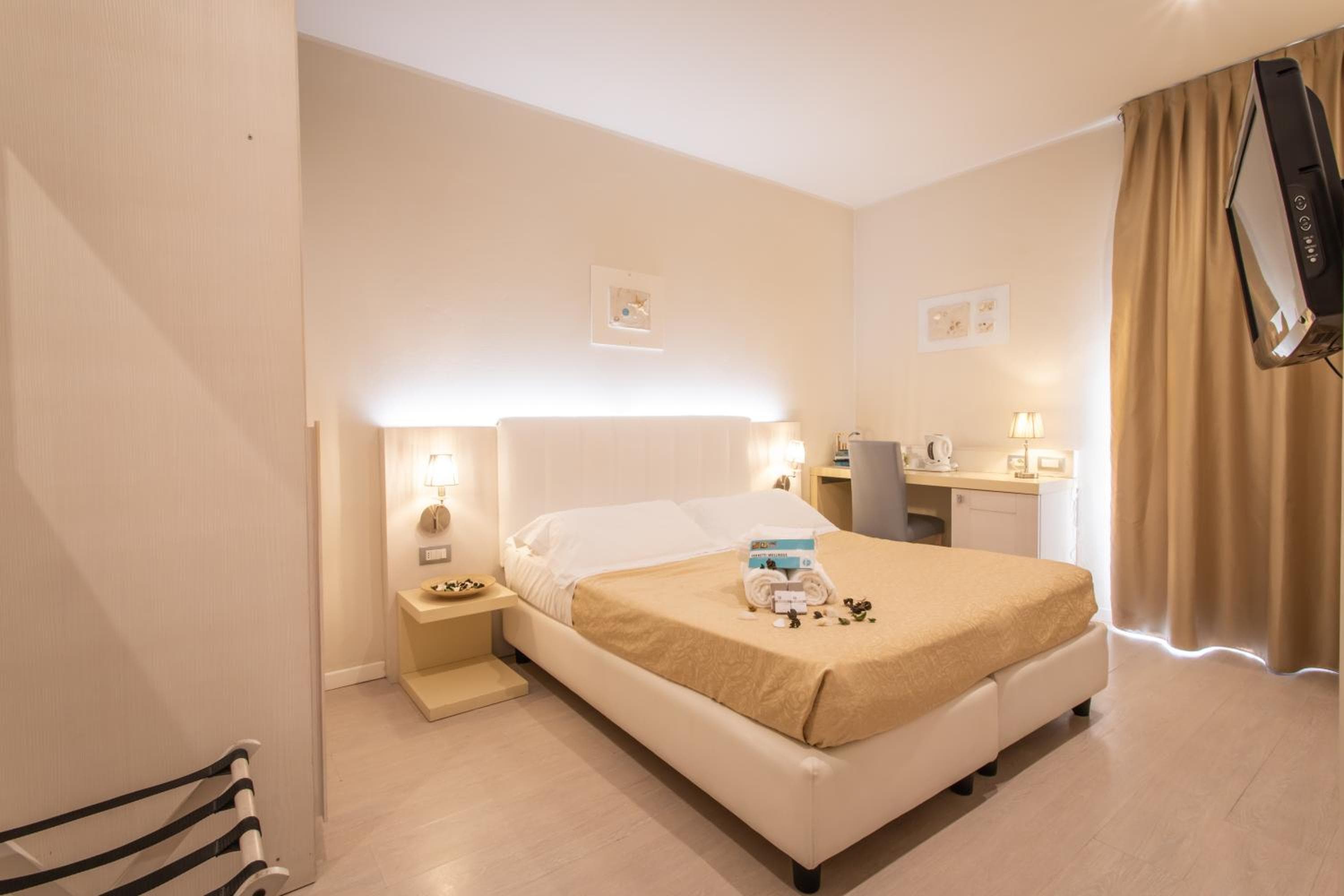 Ferretti Beach Hotel