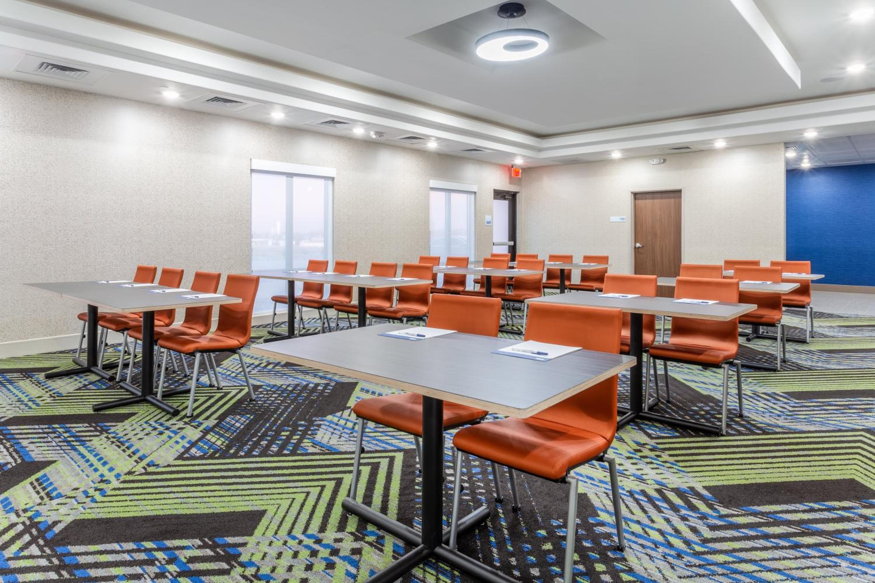 Holiday Inn Express & Suites Kearney by IHG