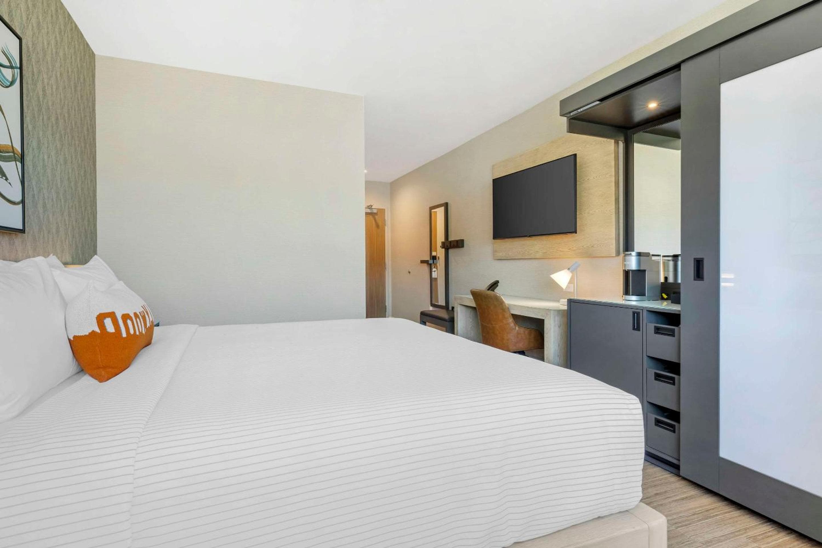 Cambria Hotel Burbank Airport