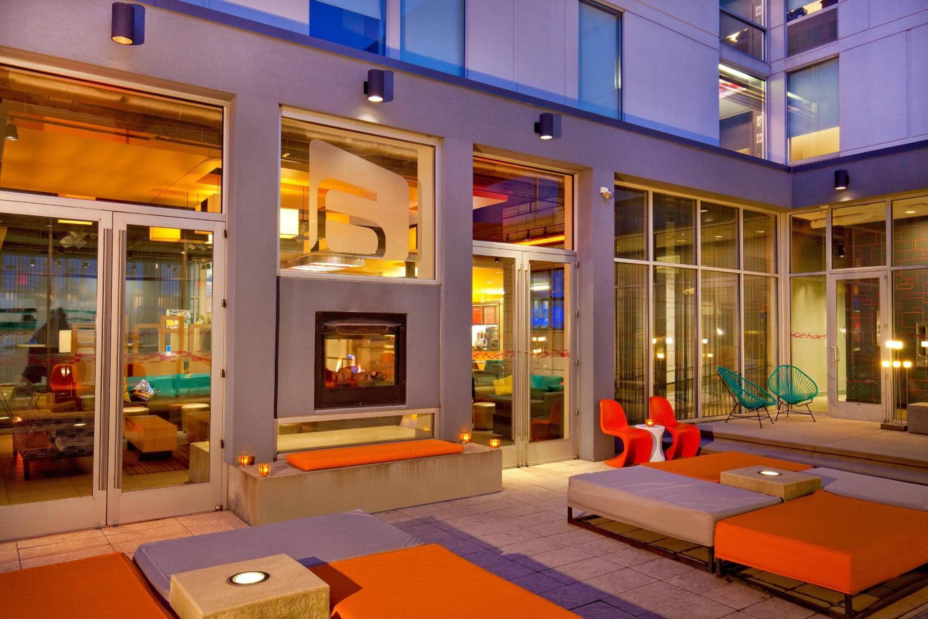 Aloft Bolingbrook