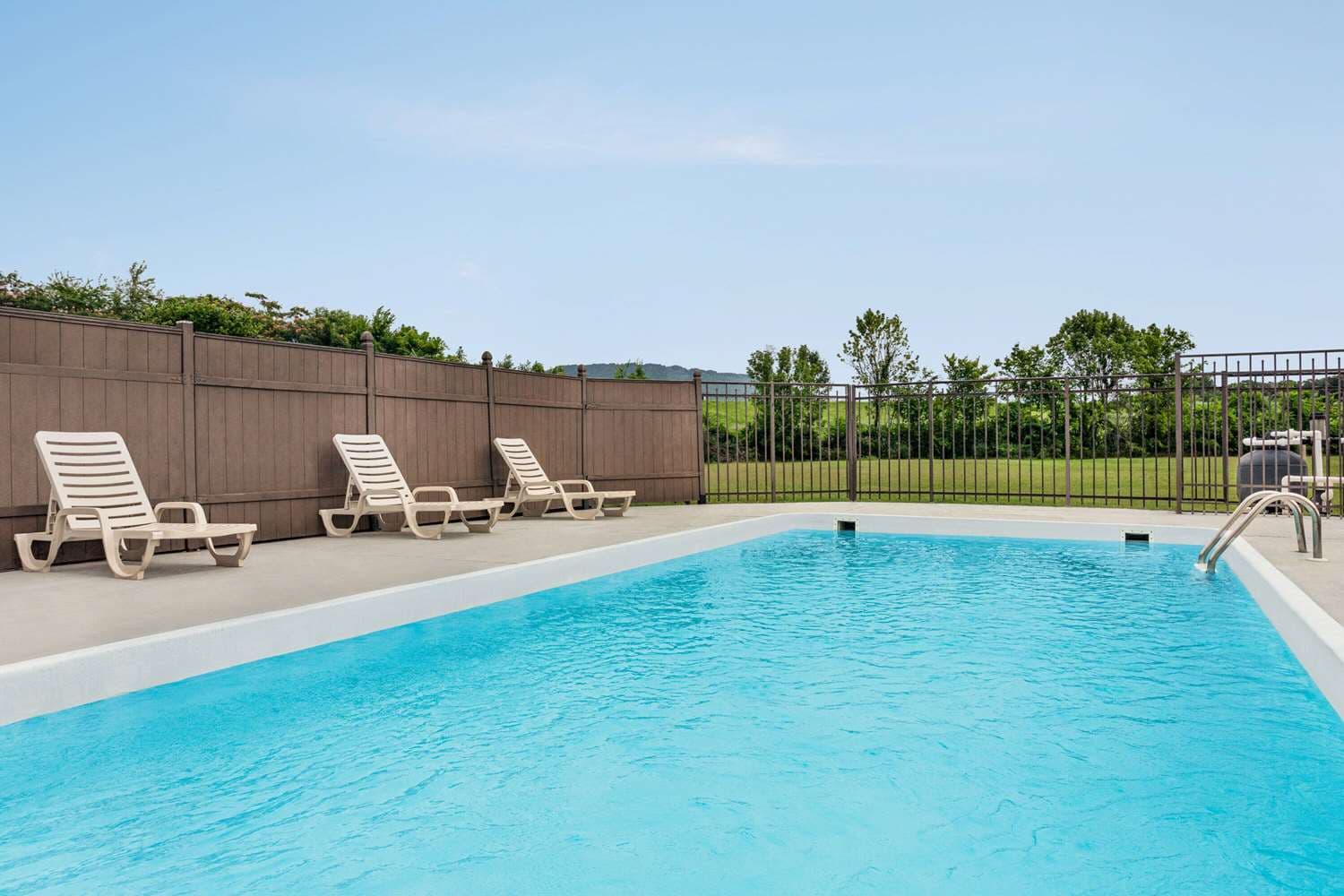 Howard Johnson by Wyndham Chattanooga Lookout Mountain I-24