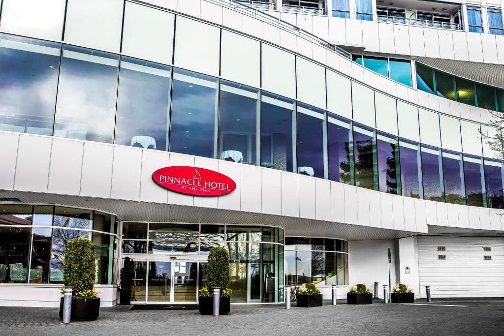 Pinnacle Hotel at the Pier