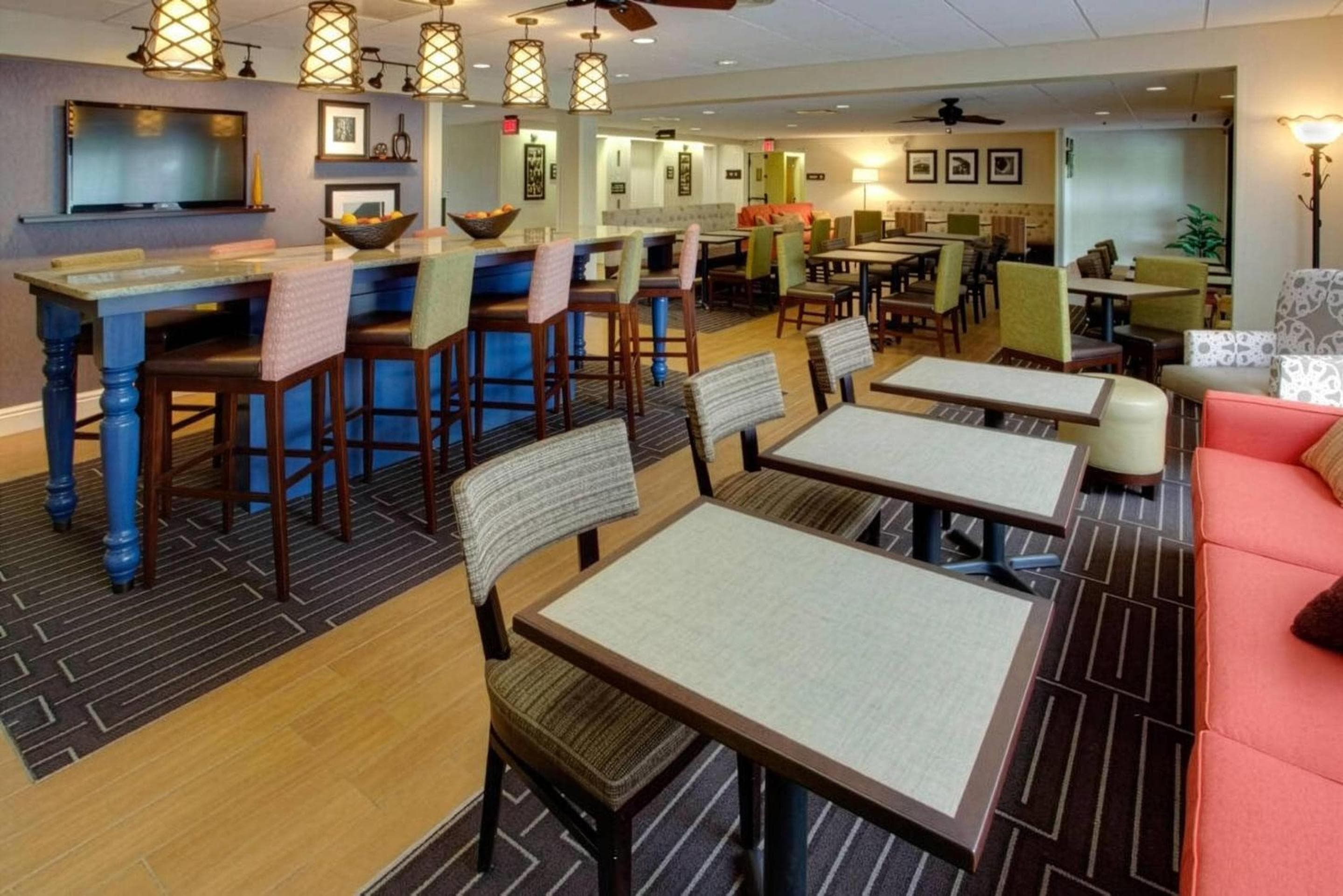 Pittsburgh Airport Inn and Suites