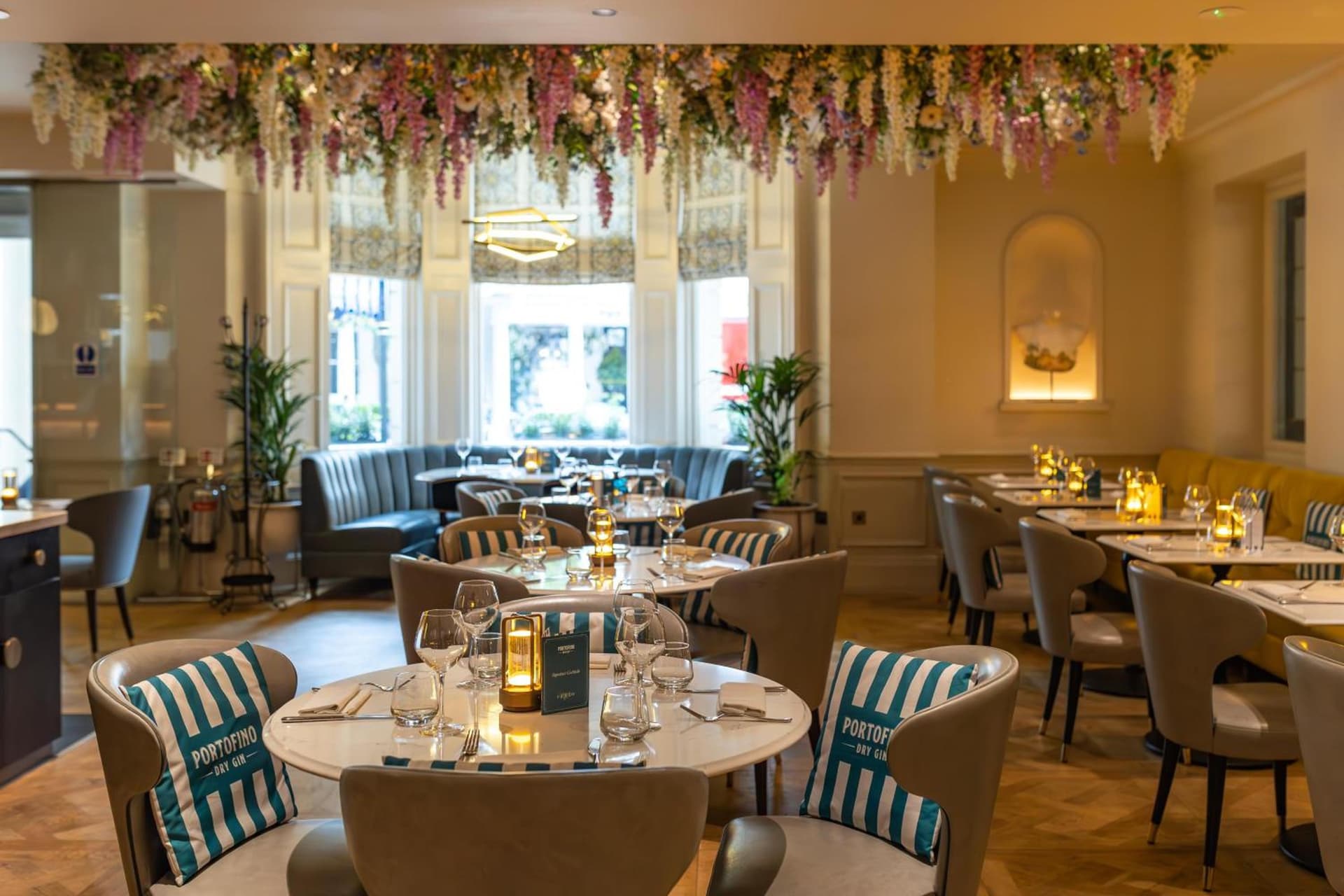 100 Queen's Gate Hotel London Kensington, Curio Collection by Hilton