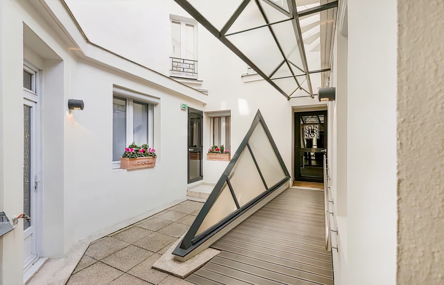 Libertel Canal Saint-Martin