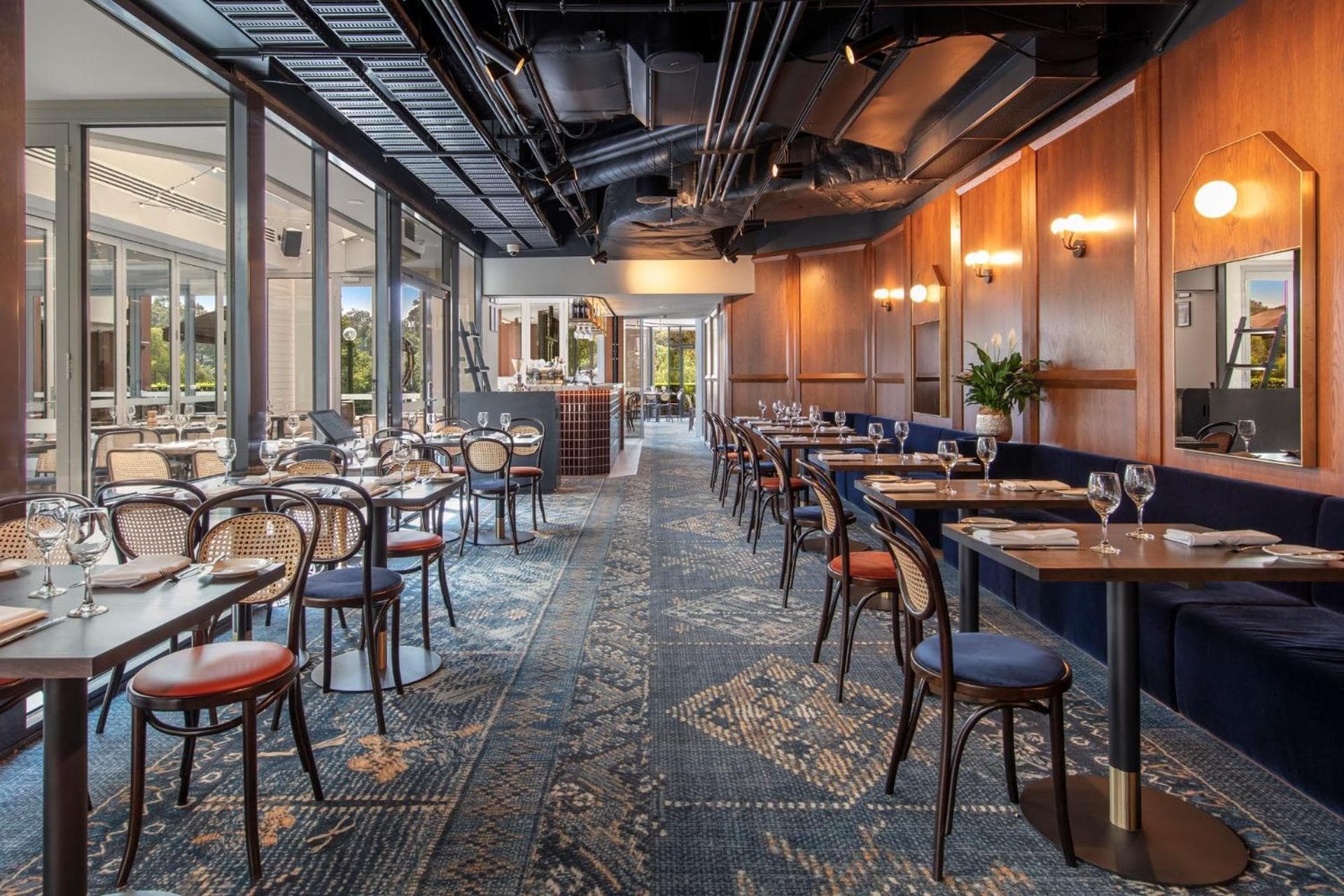 Amora Hotel Riverwalk Melbourne