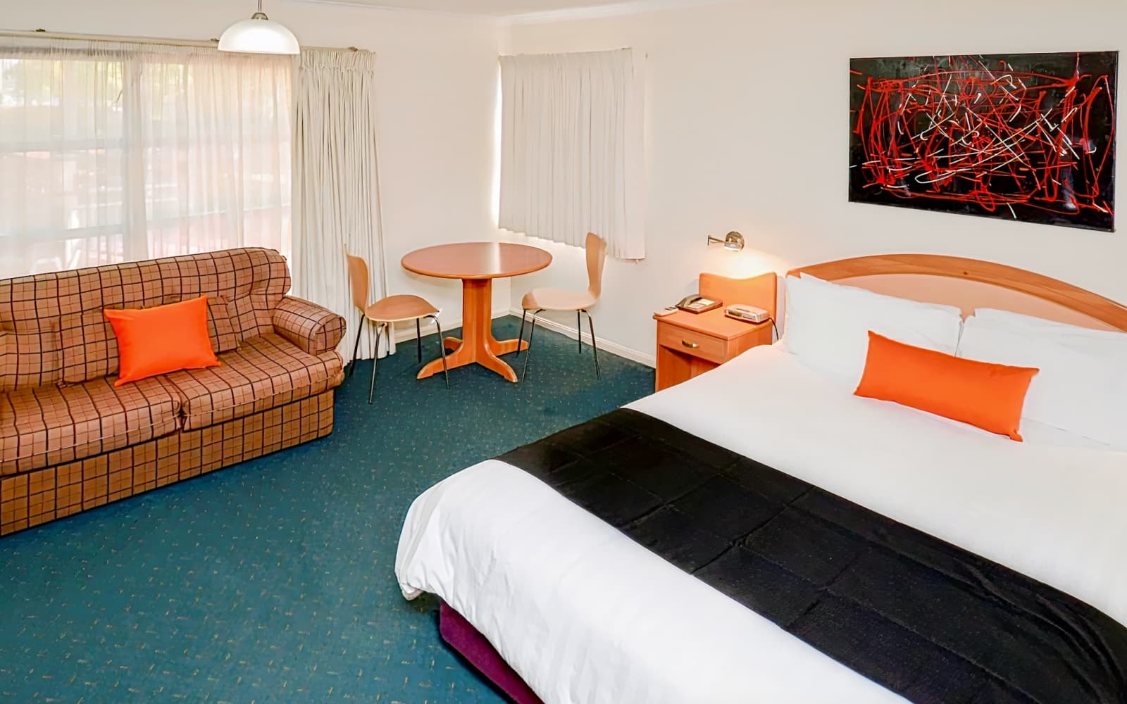 Pegasus Motor Inn & Serviced Apartments